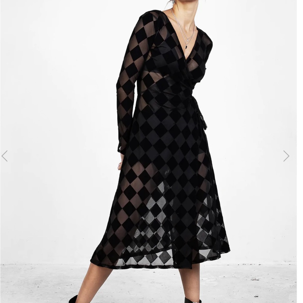 ISO THIS DRESS!